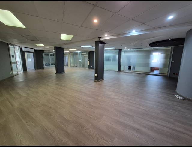 296M² OFFICE TO LET IN RIVONIA